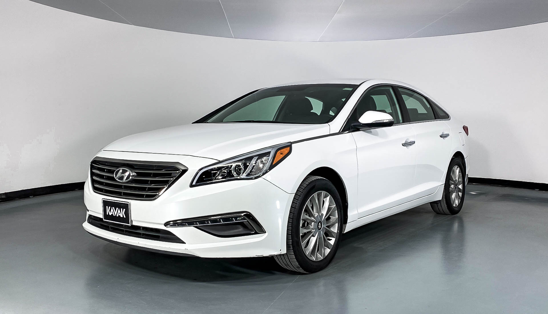 Hyundai sonata 1