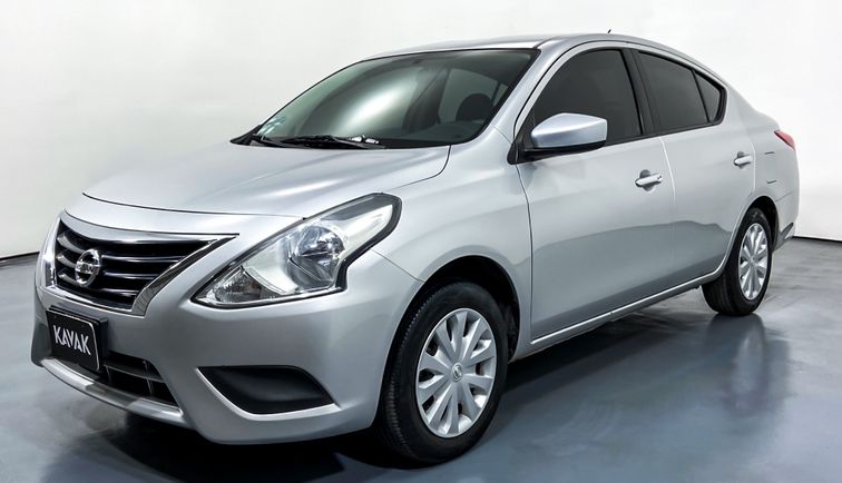 Nissan versa 2016