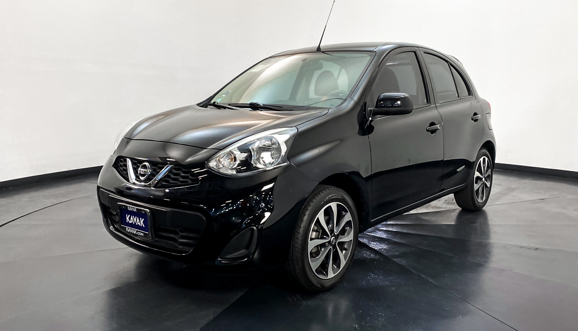 Nissan march 2018