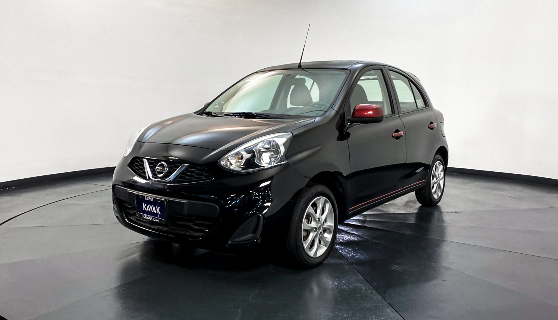 Nissan march 2016