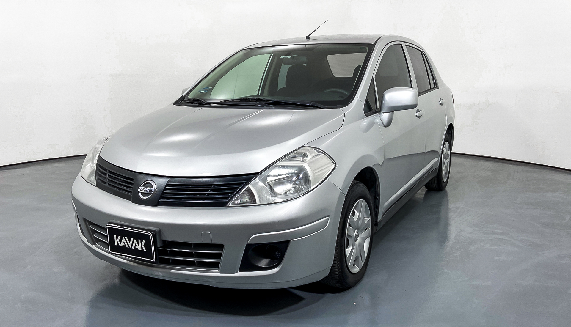 Nissan tiida 2016