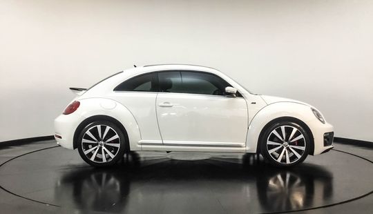 Volkswagen Beetle Hatch Back Turbo R Line 2015