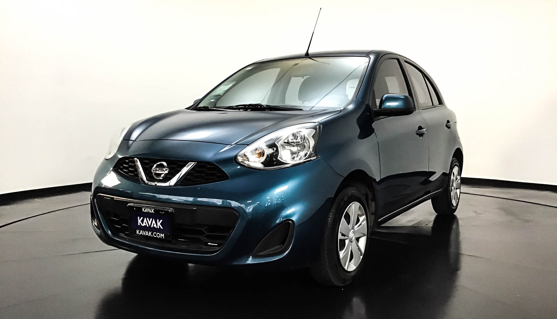 Nissan march 2016