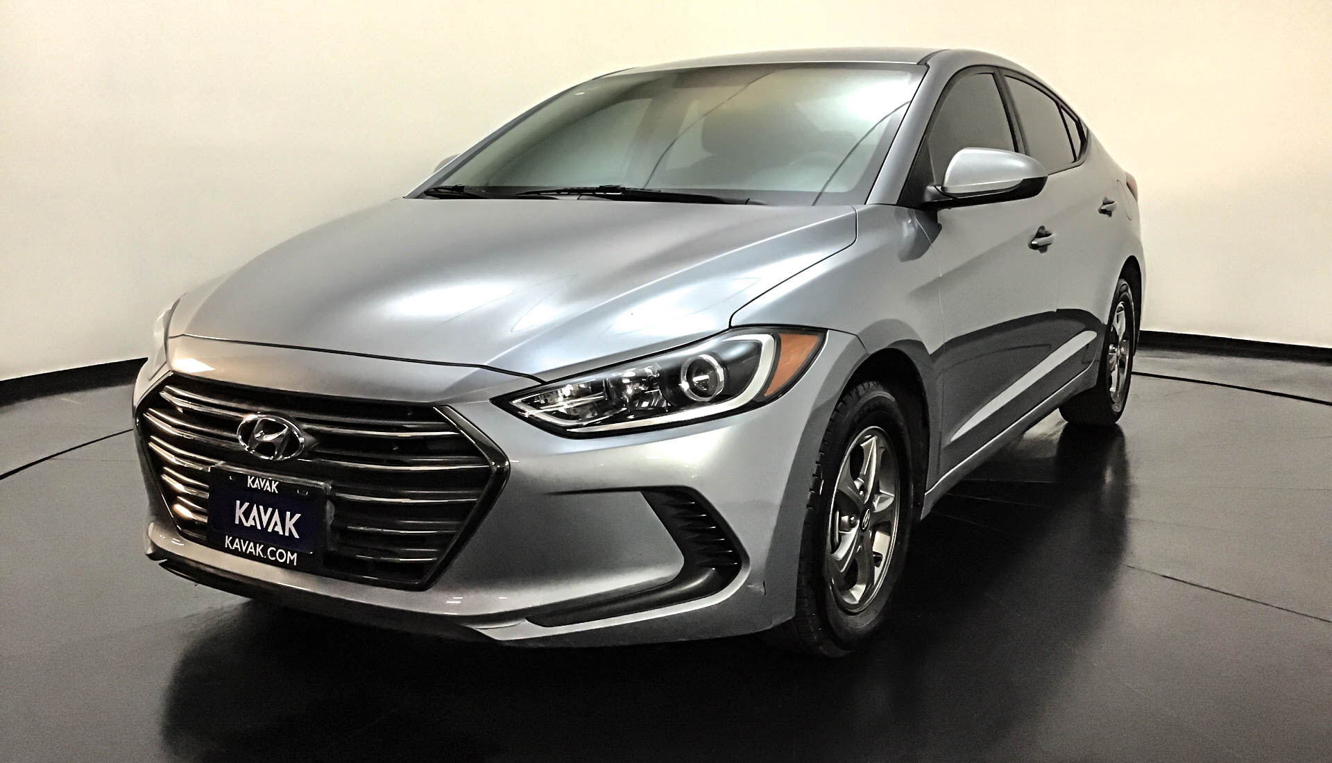 Hyundai Elantra 2017 3958 18155 KM Precio 202999
