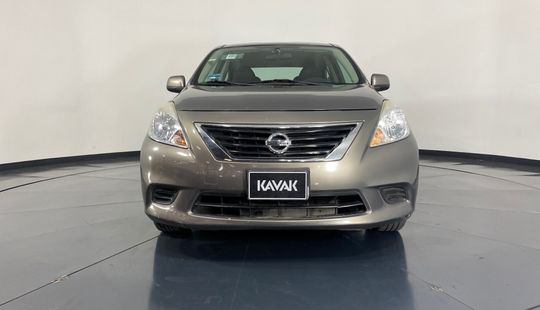 Nissan Versa Sense 2013