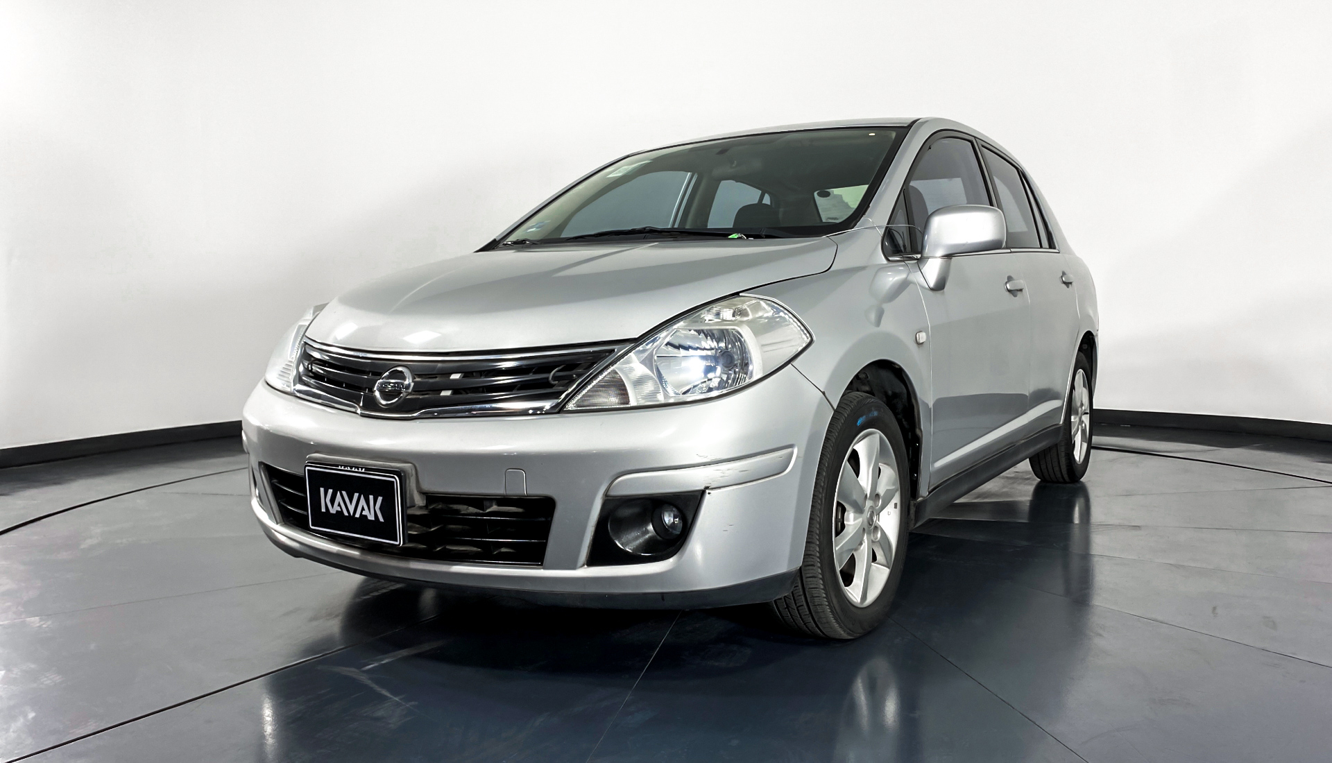 Nissan tiida 2011 хэтчбек