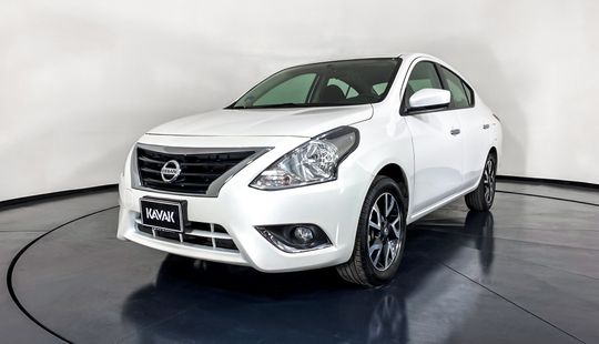 Nissan Versa Advance 2019