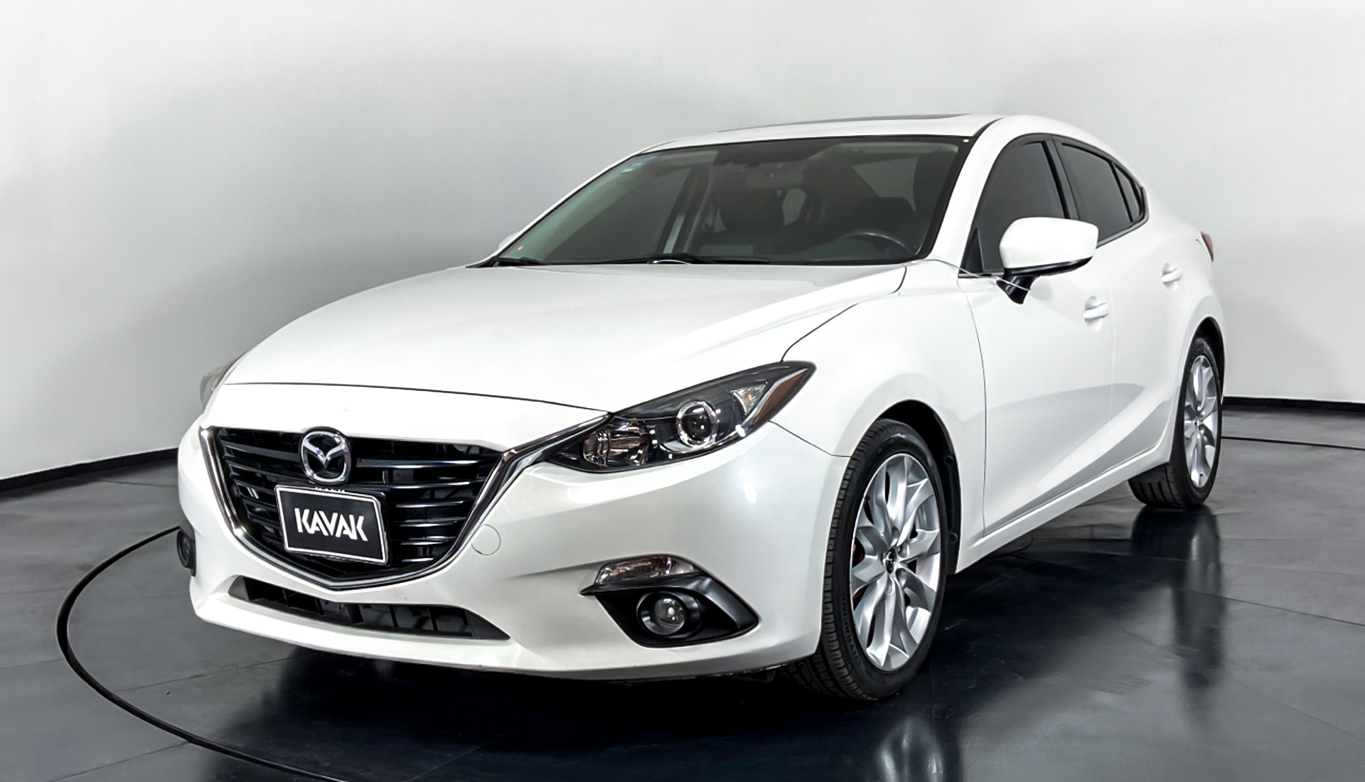 Mazda 3 2015 года