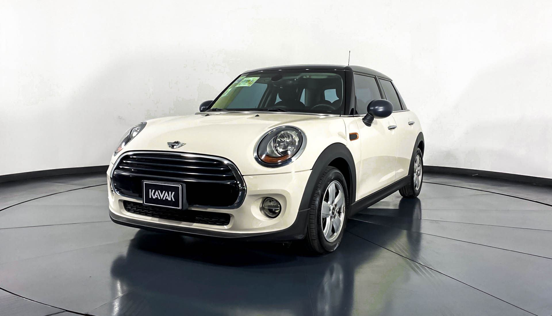 Mini Cooper 2018 44550 19680 KM Precio 334999