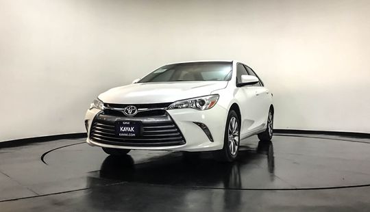 Toyota Camry XLE 2017