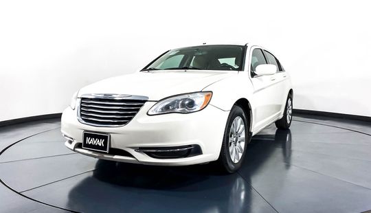 Chrysler 200 Touring 2012