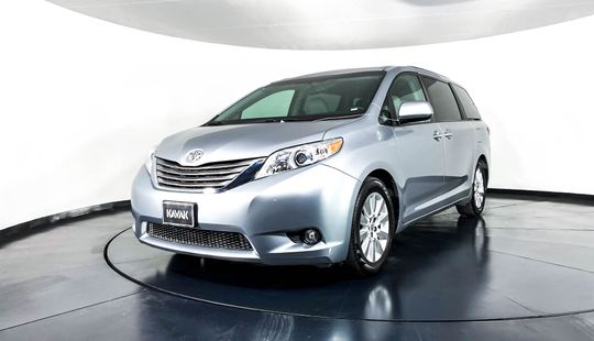 Toyota Sienna XLE 2015