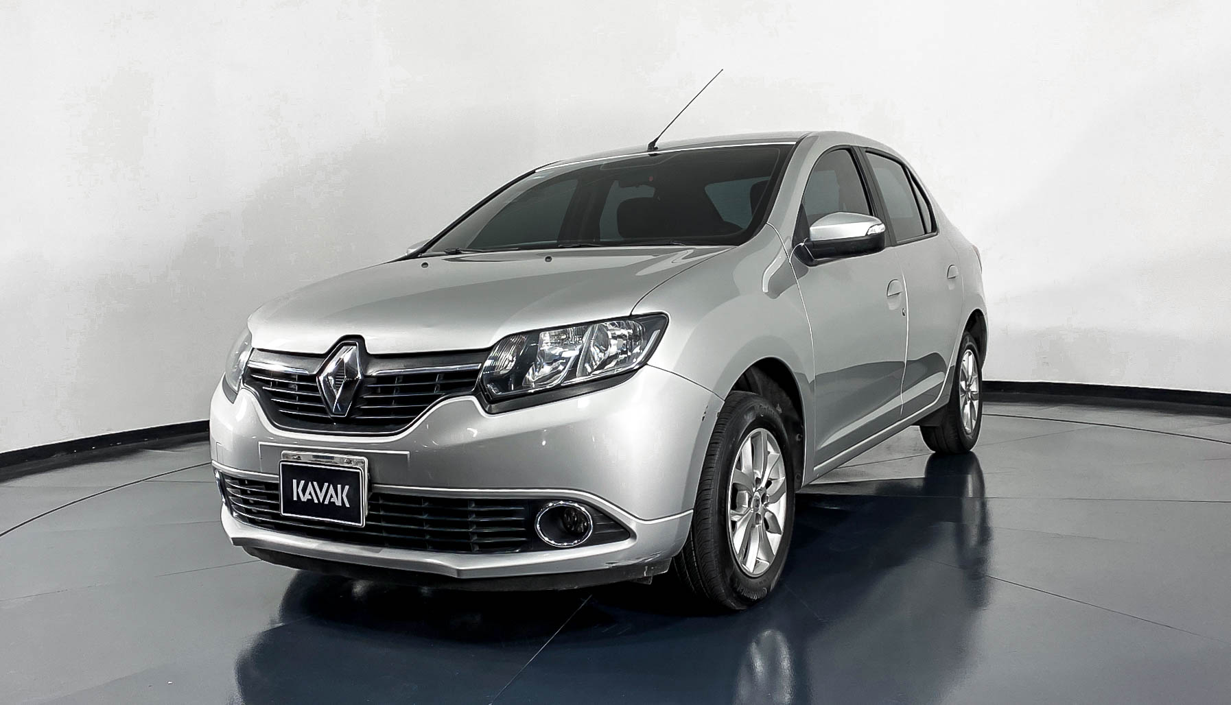 Renault logan 2016 года