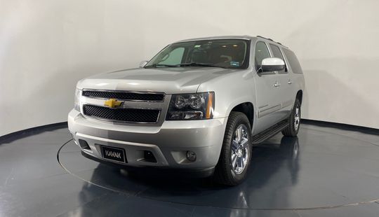 Chevrolet Suburban LT 2013