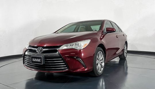 Toyota Camry XLE 2016
