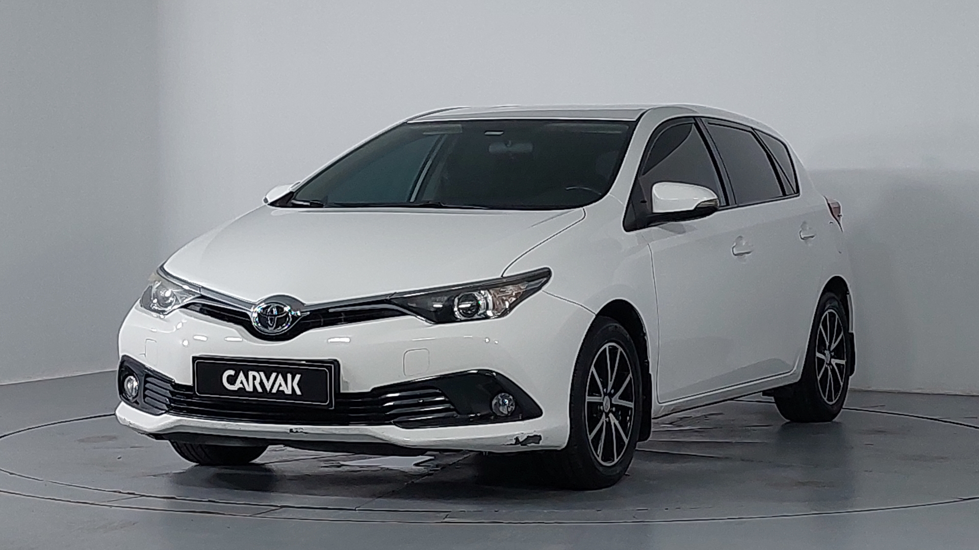 Toyota • Auris