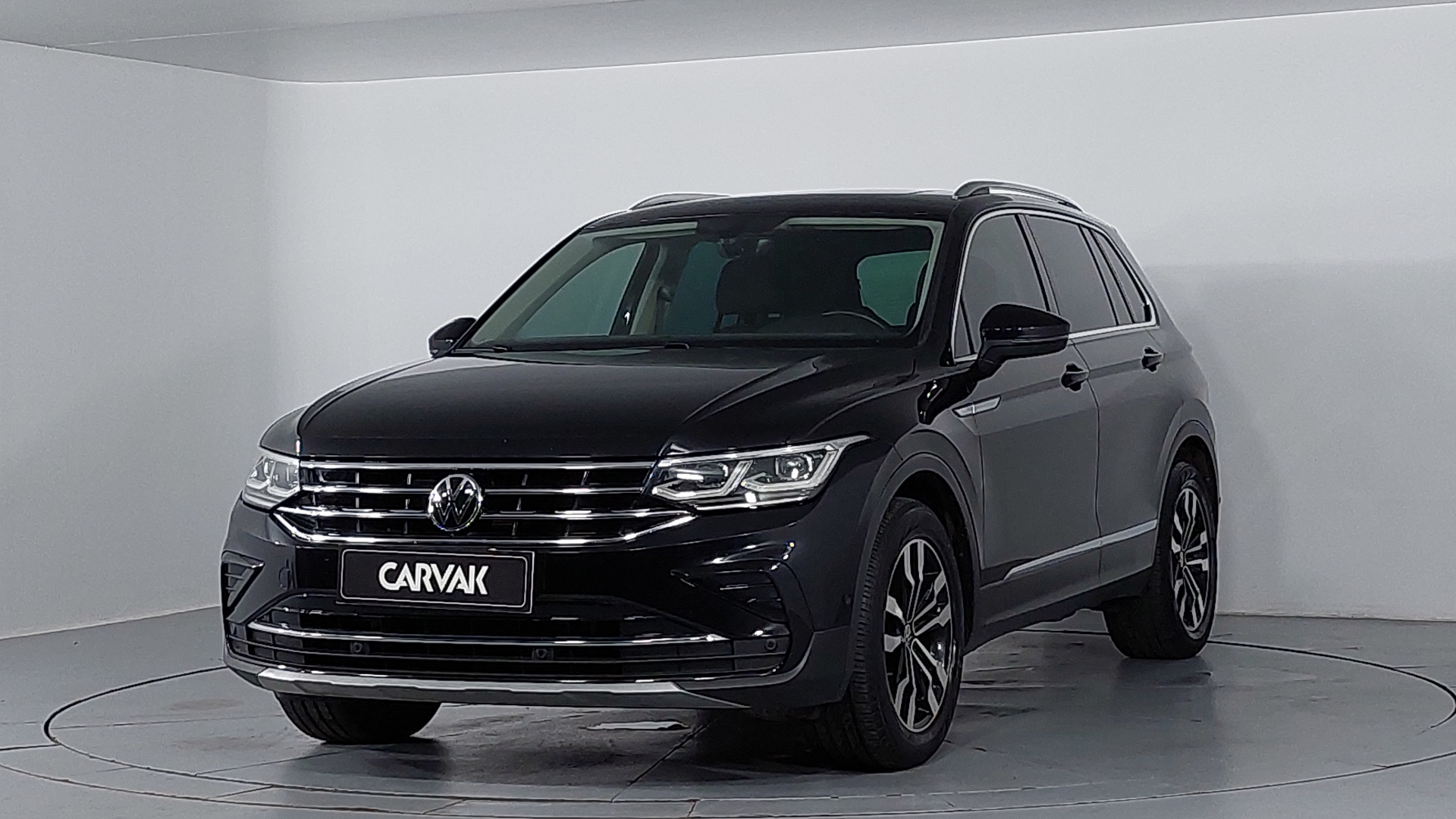 Volkswagen • Tiguan