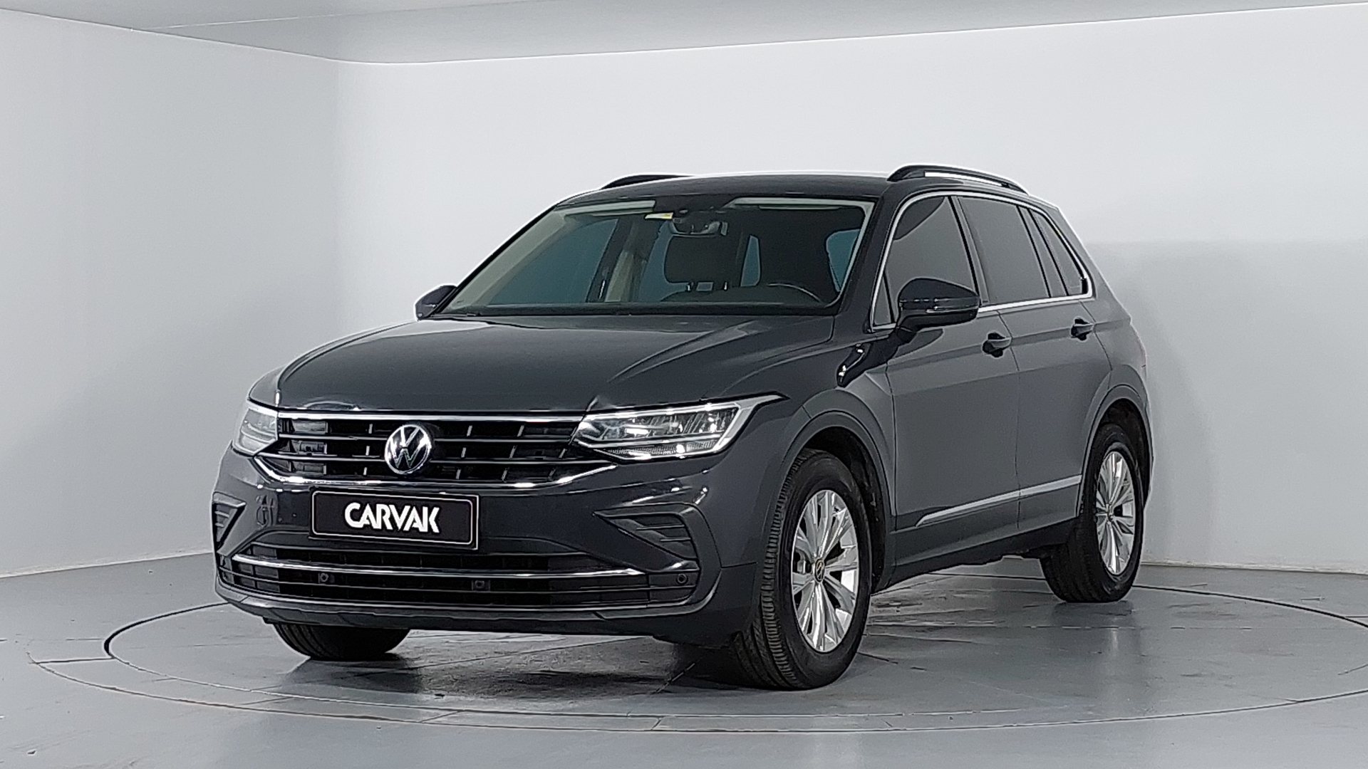 Volkswagen • Tiguan