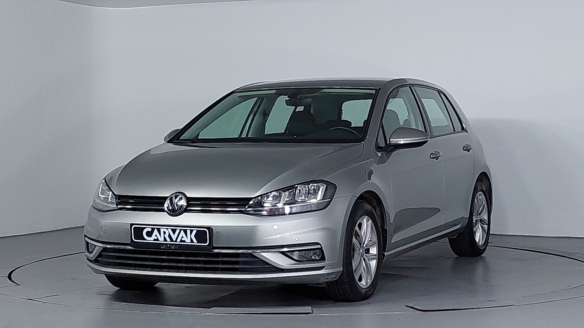 Volkswagen • Golf