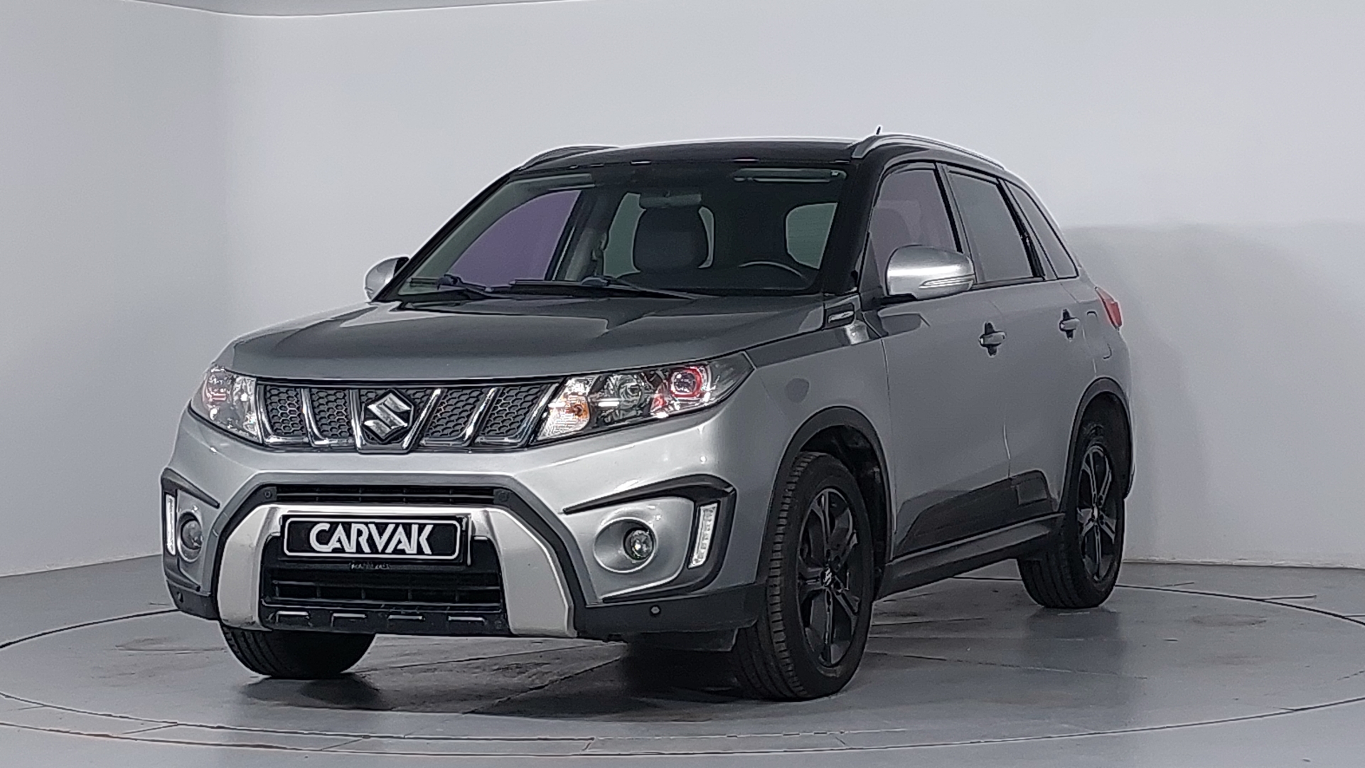 Suzuki • Vitara