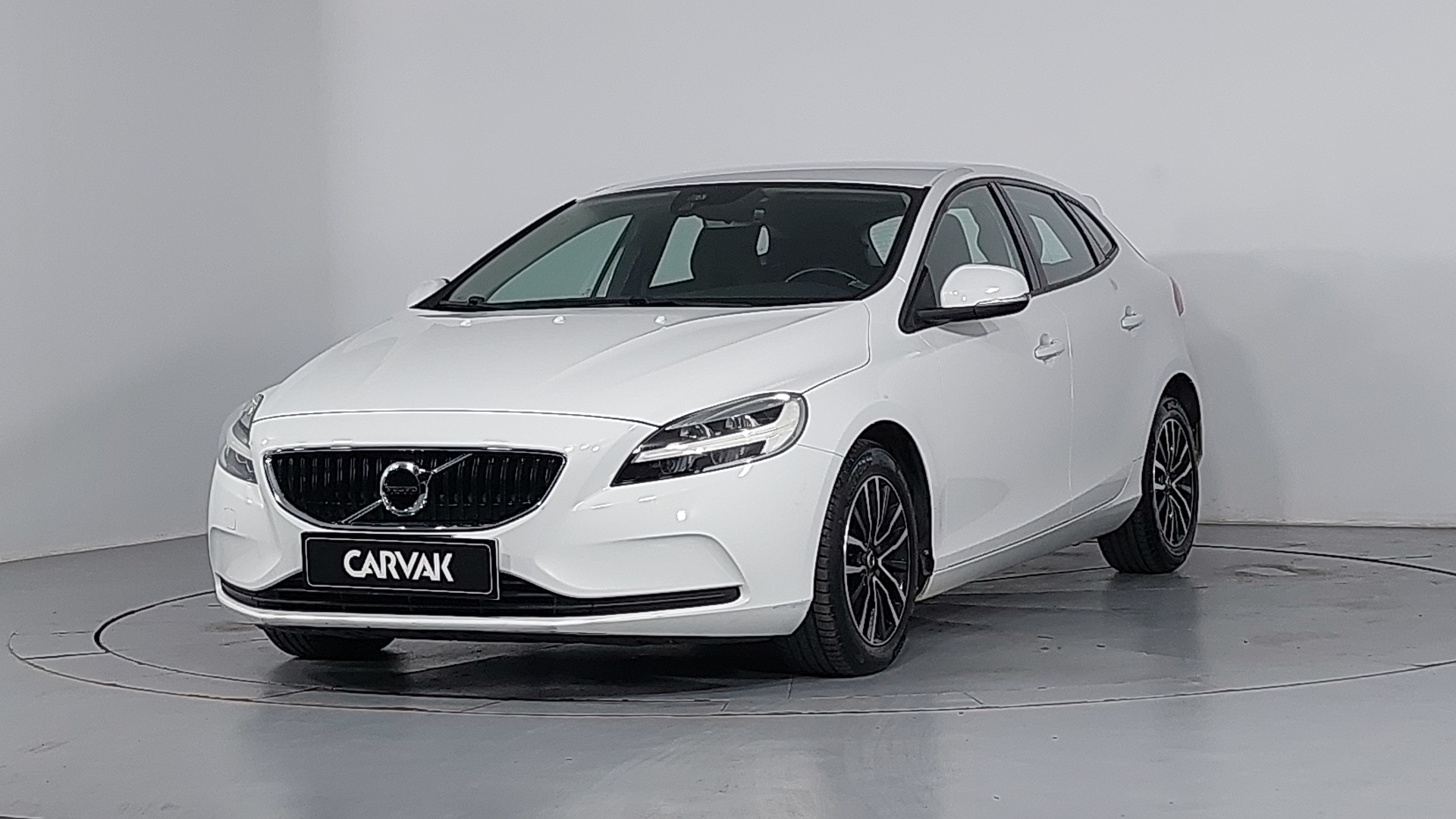 Volvo • V40