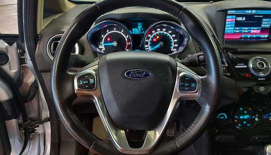 Ford Fiesta Kinetic Design 1.6 Titanium 120cv 2014