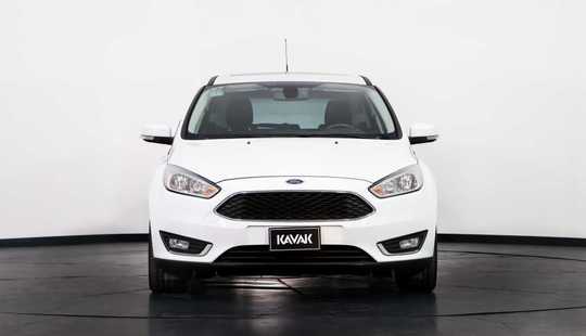 Ford Focus III 2.0 Sedan Se Plus At6 L/16 2015